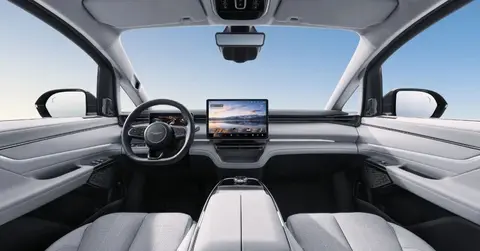 吉利銀河翼真L380陸地空客系列車型正式揭曉官圖