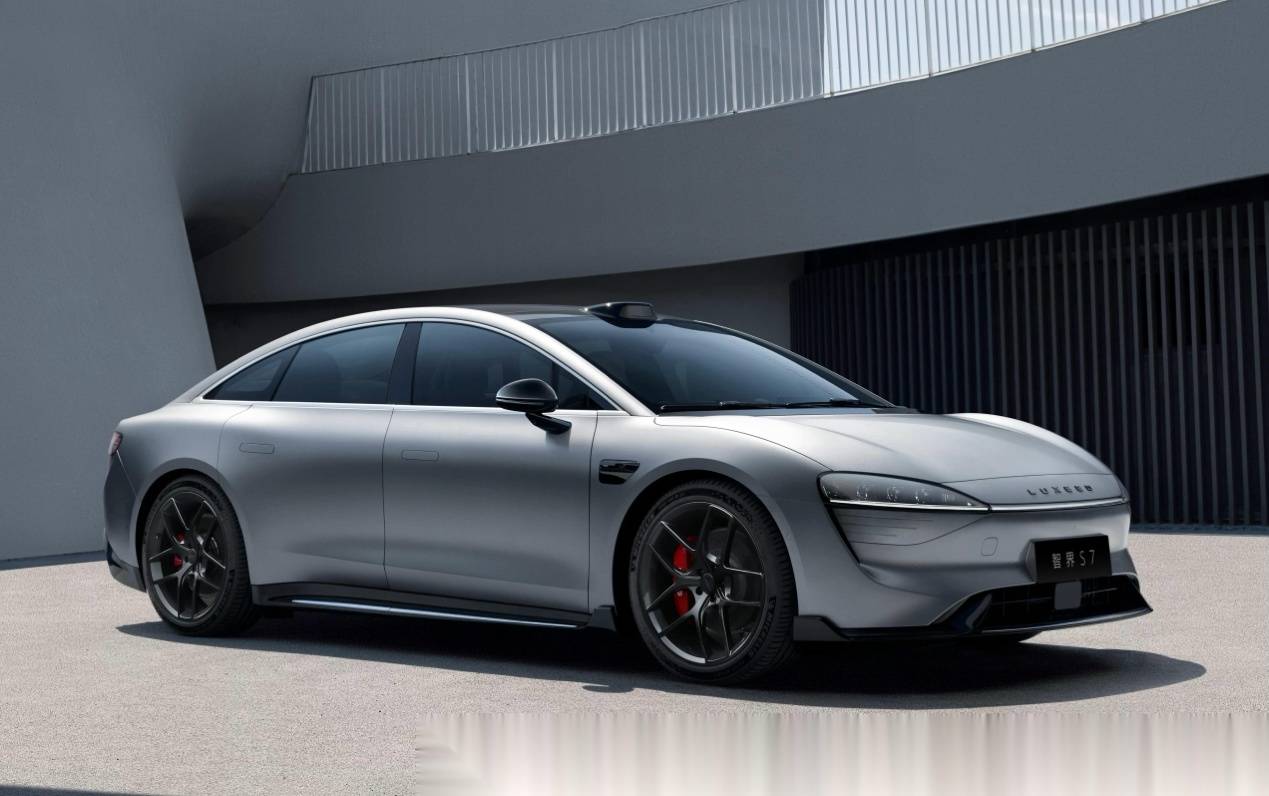 享界S9增程版年內上市,北汽藍谷熬到頭了?