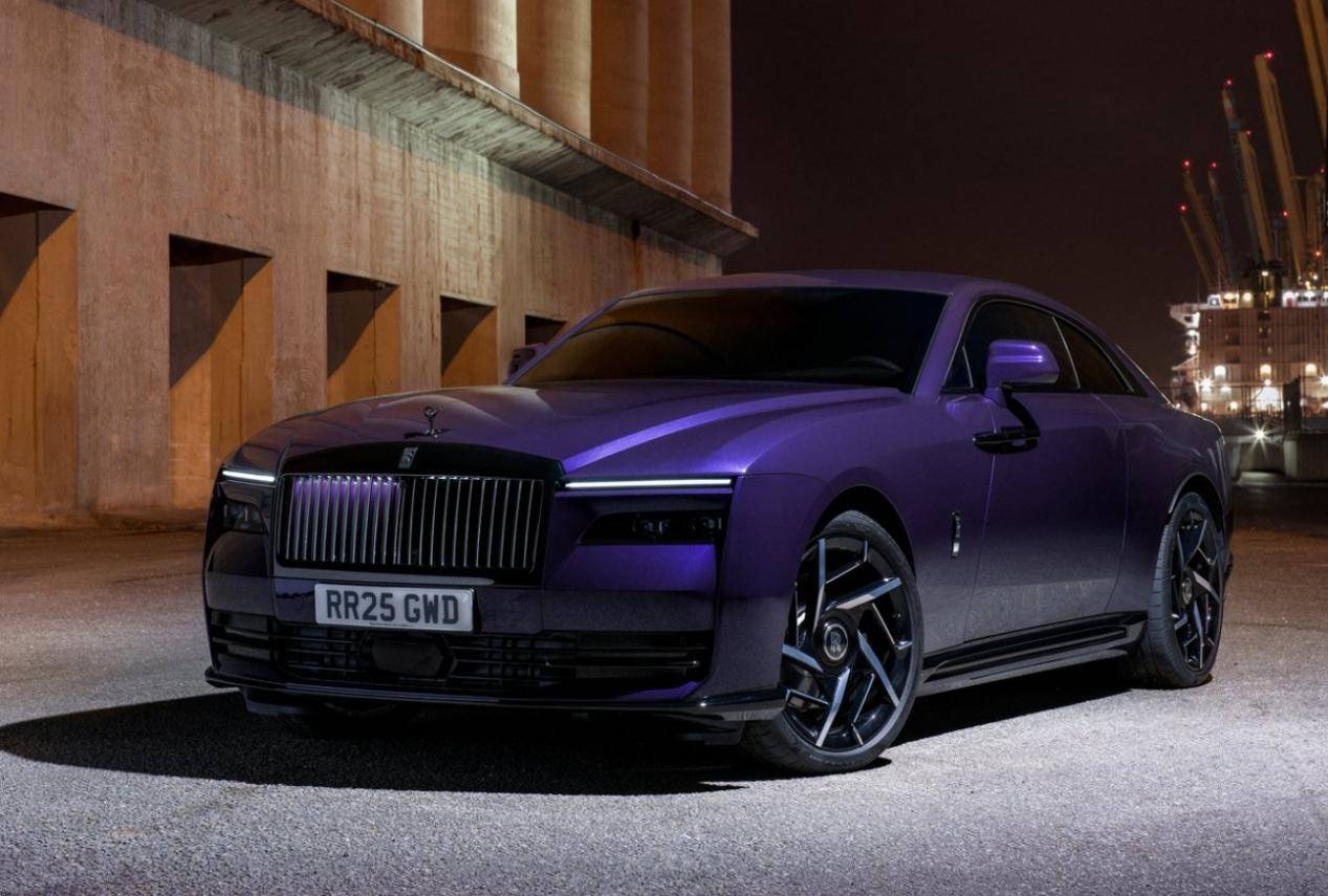 勞斯萊斯閃靈BB版,設計改動明顯,少了V12的純電車還有靈魂嗎?