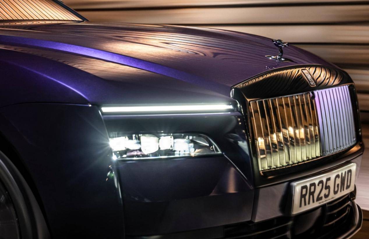 勞斯萊斯閃靈BB版,設計改動明顯,少了V12的純電車還有靈魂嗎?