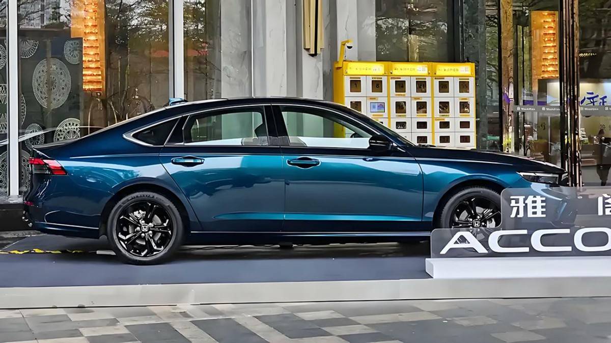 新款本田雅閣或于3月上市,前臉大調(diào)整,能延續(xù)十代的輝煌?