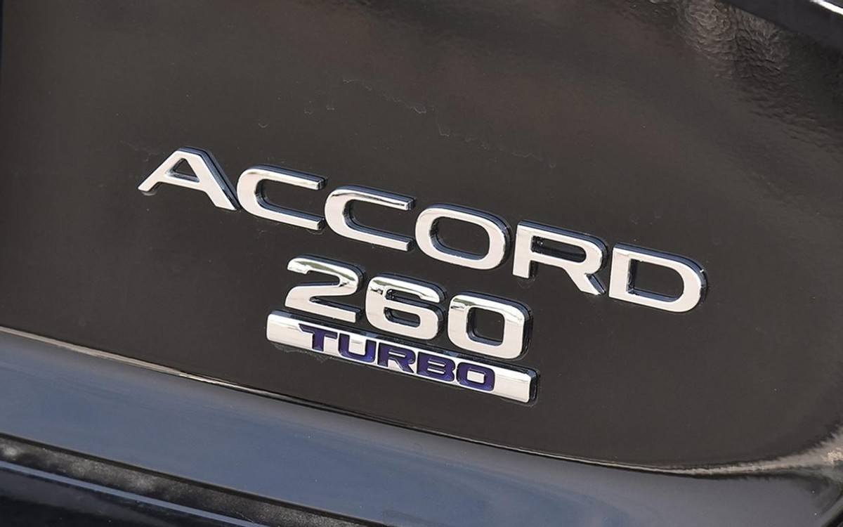 新款本田雅閣或于3月上市,前臉大調(diào)整,能延續(xù)十代的輝煌?