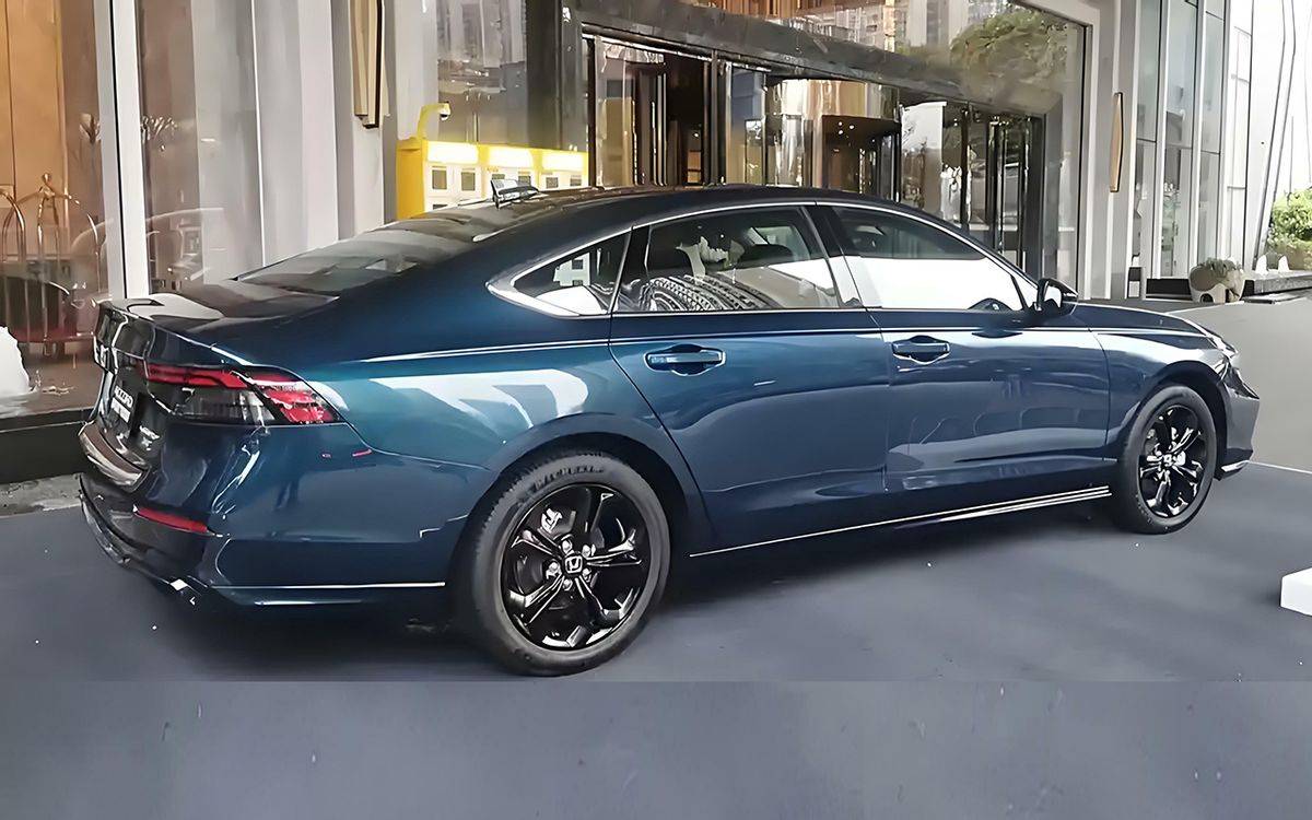 新款本田雅閣或于3月上市,前臉大調(diào)整,能延續(xù)十代的輝煌?