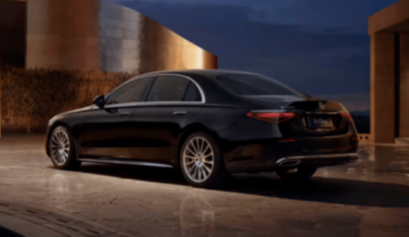 新款奔馳S級賣96.26萬起,升級智駕,增配不加價