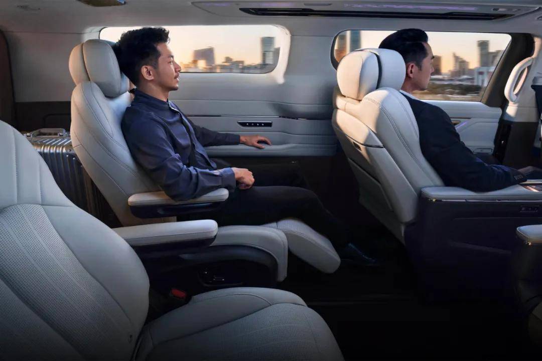 兩次預售+價格下調!翼真L380并入吉利銀河,純電MPV真不好賣?