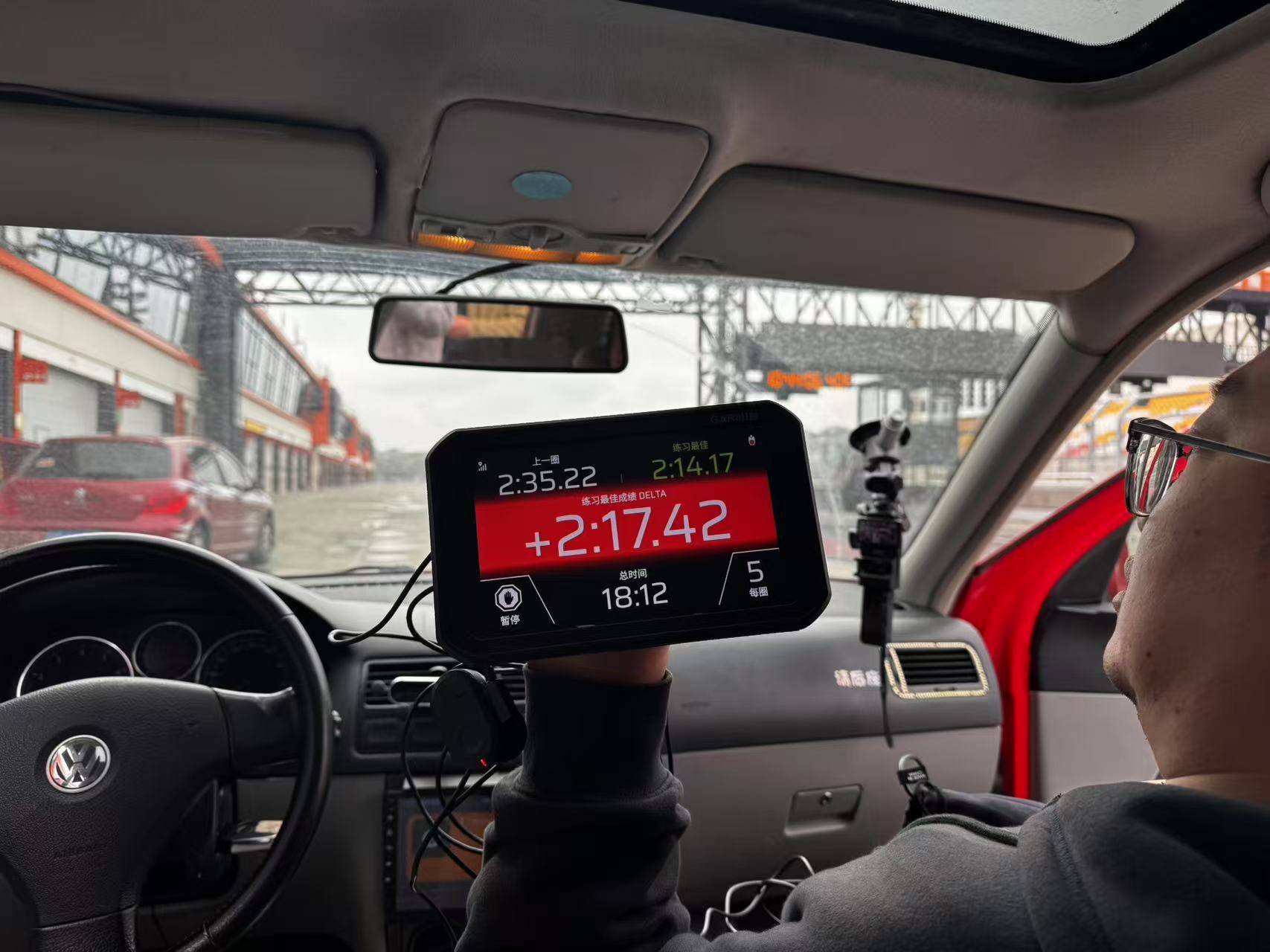 歐洲老鋼炮挑戰最慢四門車!高爾夫求穩,307有趣,博悅直道王