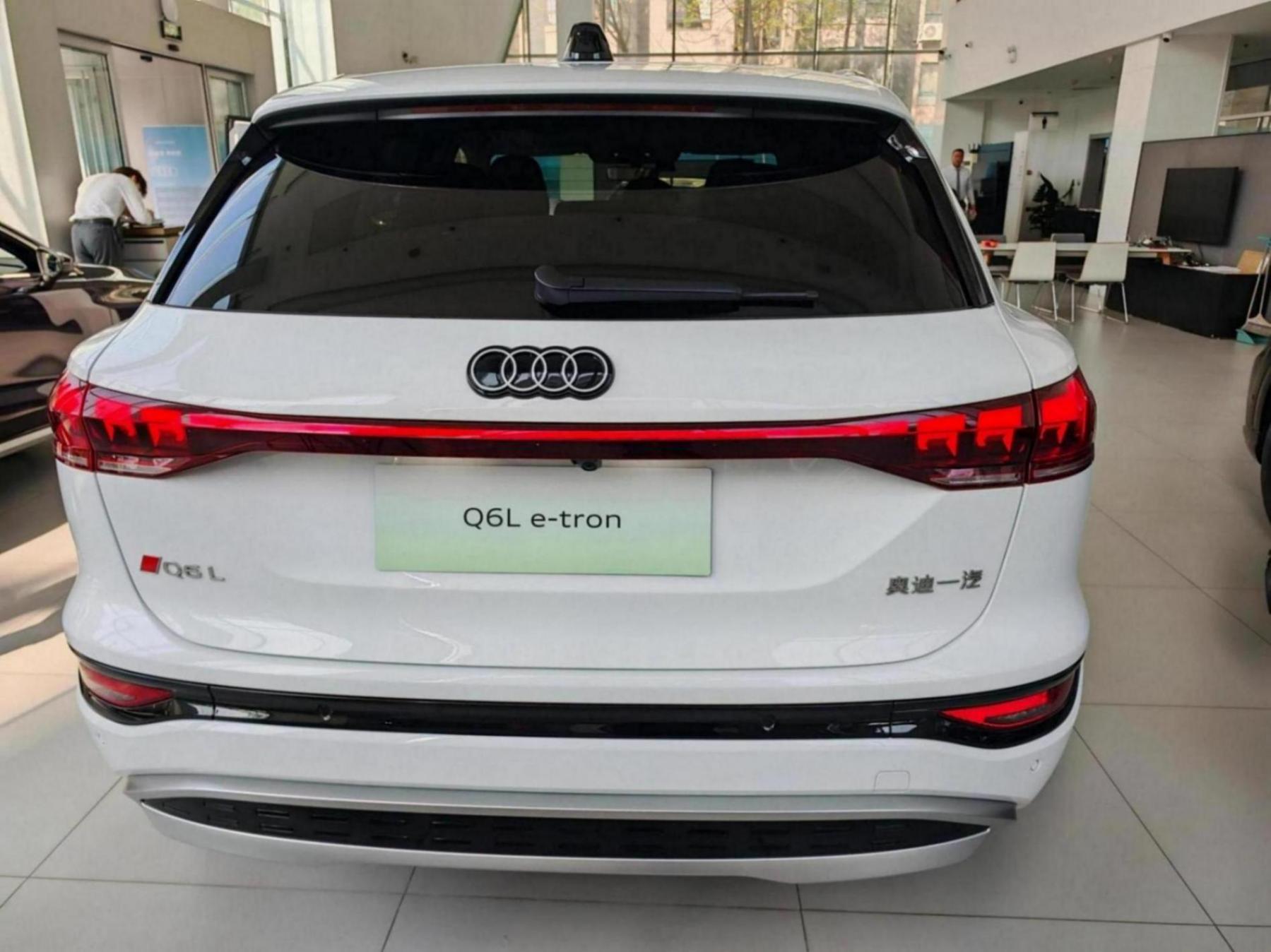 奧迪Q6L e-tron到店,長近4米9+華為智駕,配469馬力+續航超750km
