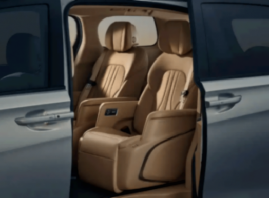 別克GL8陸尚首發(fā),能否靠“真龍插混”重回頂峰?