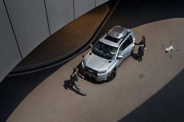 方程豹鈦3上市:無人機座艙+一鍵漂移,年輕人的第一臺科技潮玩車?