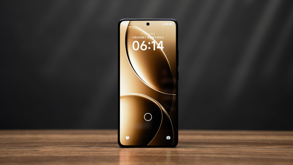 小米16系列與紅米K90系列:屏幕規格已敲定,懸念也變少了