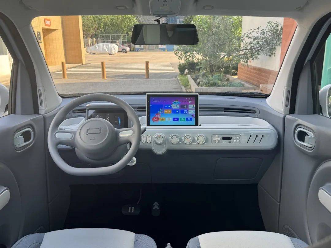 奔騰小馬冰椰藍,夏日一抹清涼