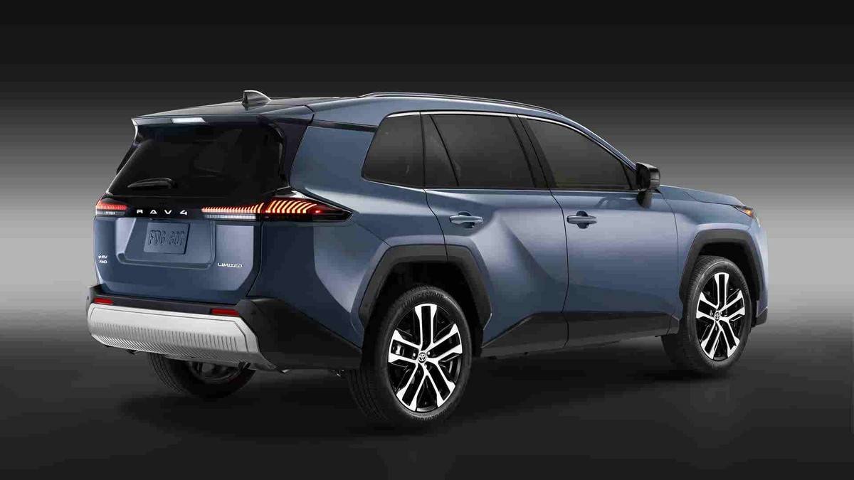 全新一代豐田RAV4發(fā)布!3種前臉,大燈C形設(shè)計(jì),配2.5L混動(dòng)/插混