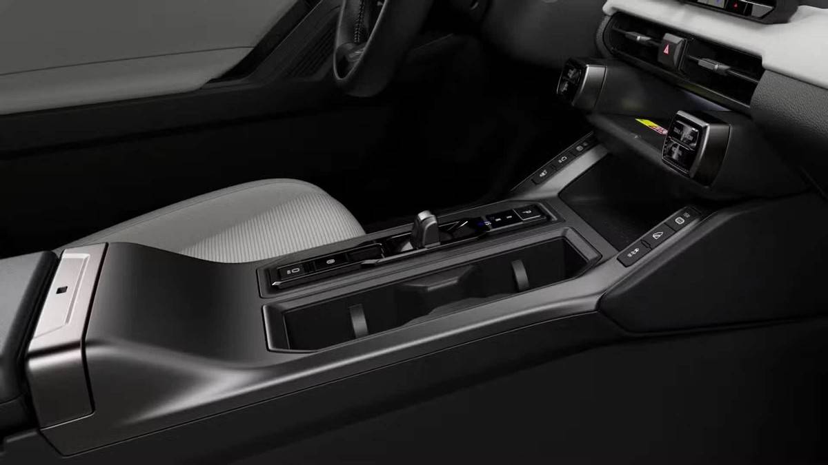 全新一代豐田RAV4發(fā)布!3種前臉,大燈C形設(shè)計(jì),配2.5L混動(dòng)/插混