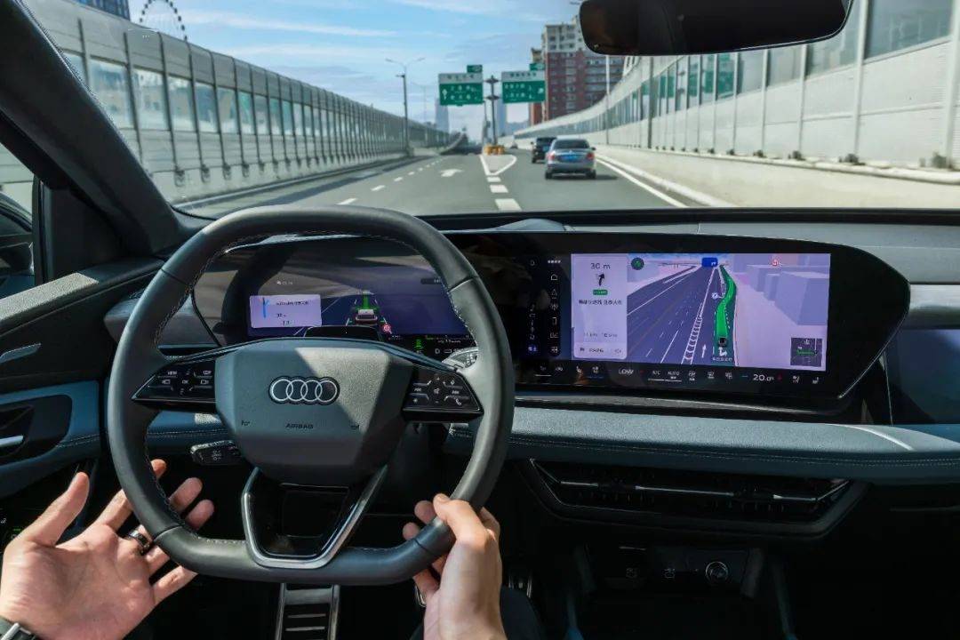 “人本電動”新物種:奧迪Q6L e-tron喚醒駕駛靈魂
