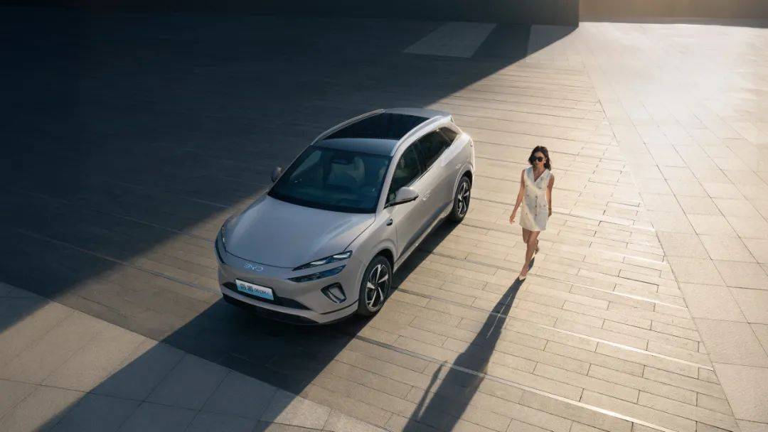 比亞迪“小唐L”上市,13萬標(biāo)配云輦C系統(tǒng)