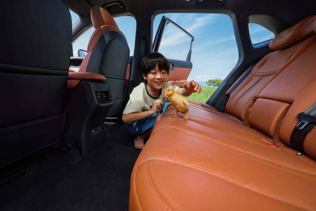 置換補(bǔ)貼價(jià)8.98萬元起,五菱星光S 2025款正式上市