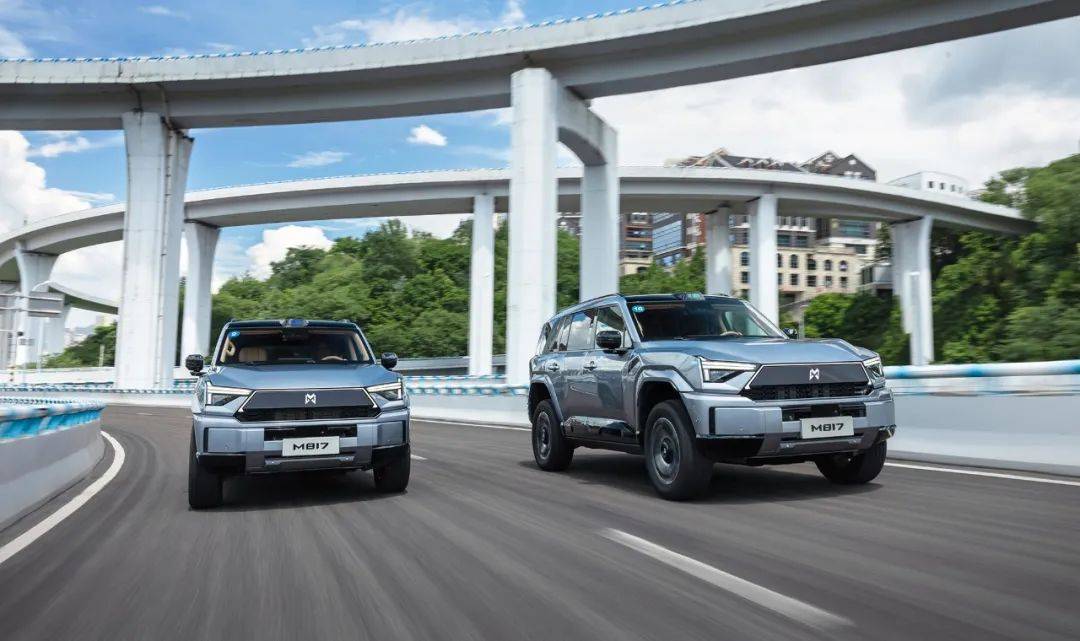 猛士M817上市,其中猛士M817 Pro版上市指導(dǎo)價31.99萬元,猛士M817 Max版上市指導(dǎo)價34.99萬元