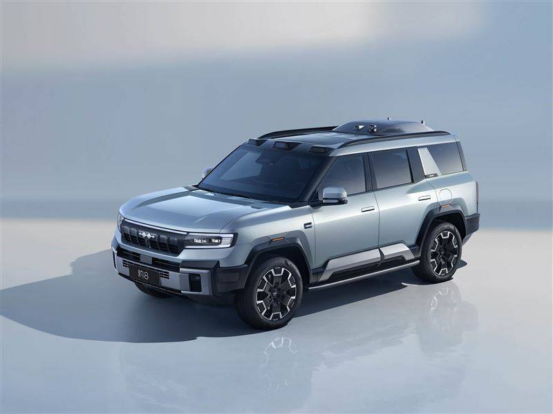 后來者居上 猛士M817對比方程豹豹8