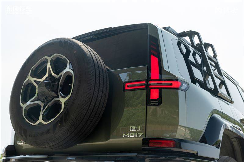后來者居上 猛士M817對比方程豹豹8