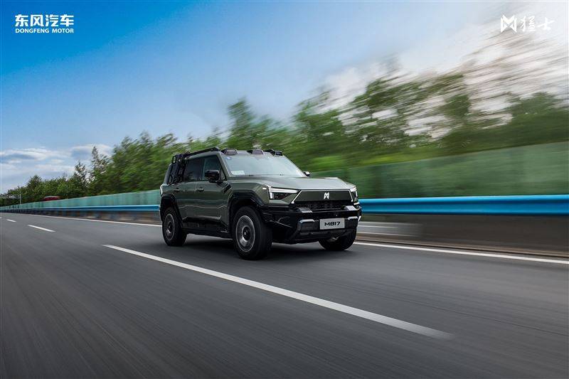 后來者居上 猛士M817對比方程豹豹8