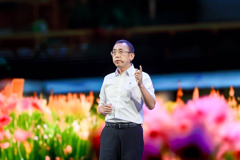 20.29萬元起!純電續航超900km,嵐圖知音搭滿血華為ADS4上市