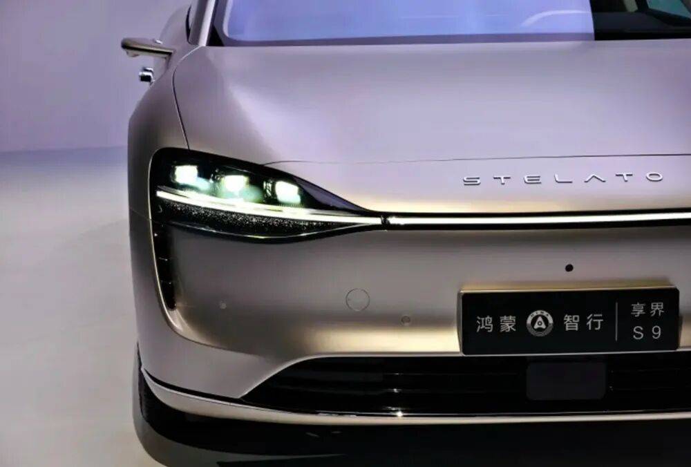 今年余下的時間不多,鴻蒙智行的好戲才剛開始