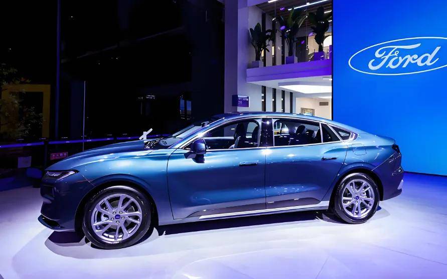 在長安福特的治理結(jié)構(gòu)中,執(zhí)行副總裁是合資公司的中方“一把手”,全面負(fù)責(zé)企業(yè)的日常運營和戰(zhàn)略決策