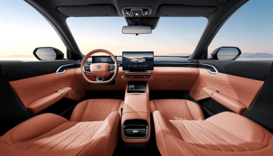 長安第四代逸動上市，搭載天樞智能座艙+新藍(lán)鯨動力，7.29萬元起！