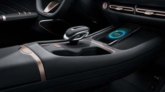 長安第四代逸動上市，搭載天樞智能座艙+新藍(lán)鯨動力，7.29萬元起！