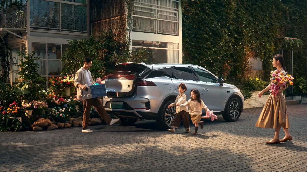 一車全能,家用首選!唐DM-i智駕版 175KM長續航版上市售價17.98萬起 一車全能,家用首選!唐DM-i智駕版 175KM長續航版上市售價17.98萬起
