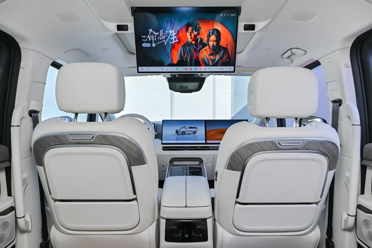 標(biāo)配激光雷達(dá)+四驅(qū)系統(tǒng) 售價28.58萬魏牌高山7硬剛MPV市場