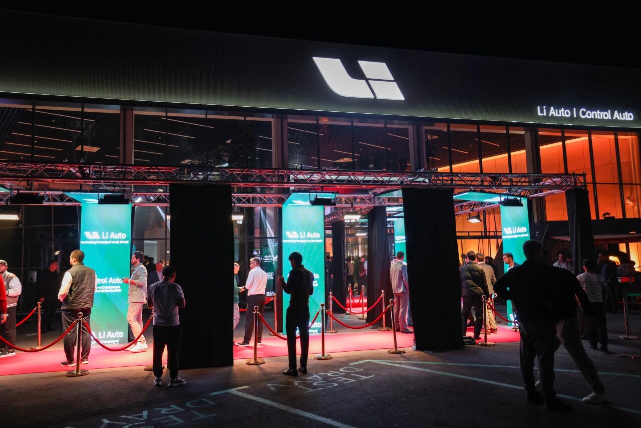 三款增程車型打頭陣!理想汽車首個(gè)海外零售中心開業(yè) 三款增程車型打頭陣!理想汽車首個(gè)海外零售中心開業(yè)