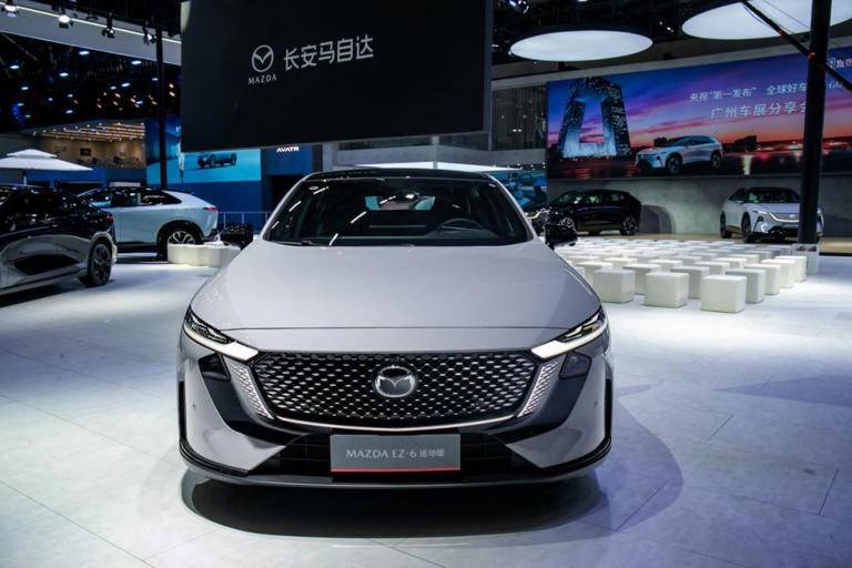 全球好車出圈靠實(shí)力,EZ-60領(lǐng)銜矩陣亮相憑什么吸睛?