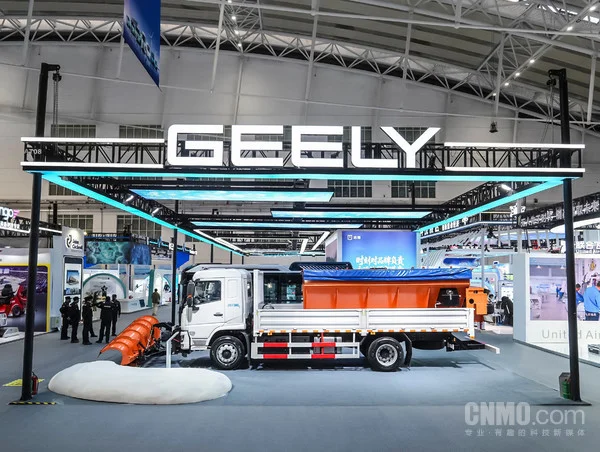 吉利控股集團2025年銷量首破400萬輛!連續5年增長 吉利